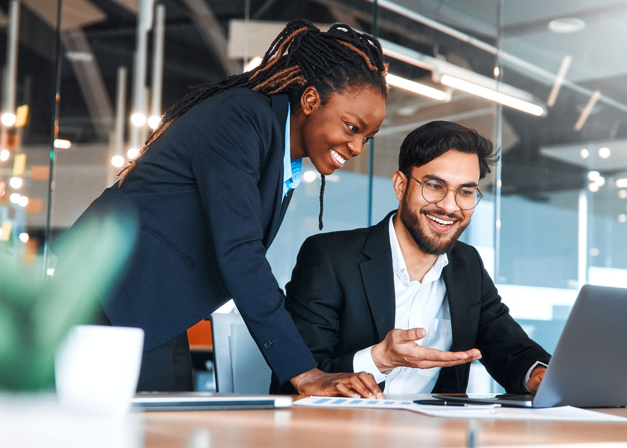 Coworkers-empowered-by-leadership-breakthrough